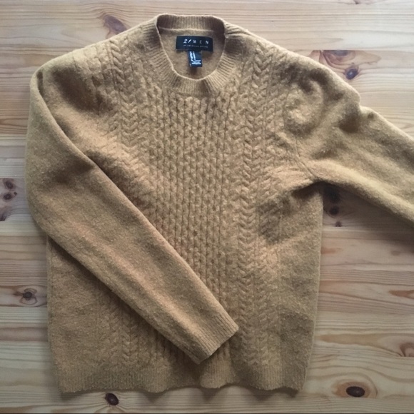 Forever21 sweater FREE ADD ON - Picture 2 of 5